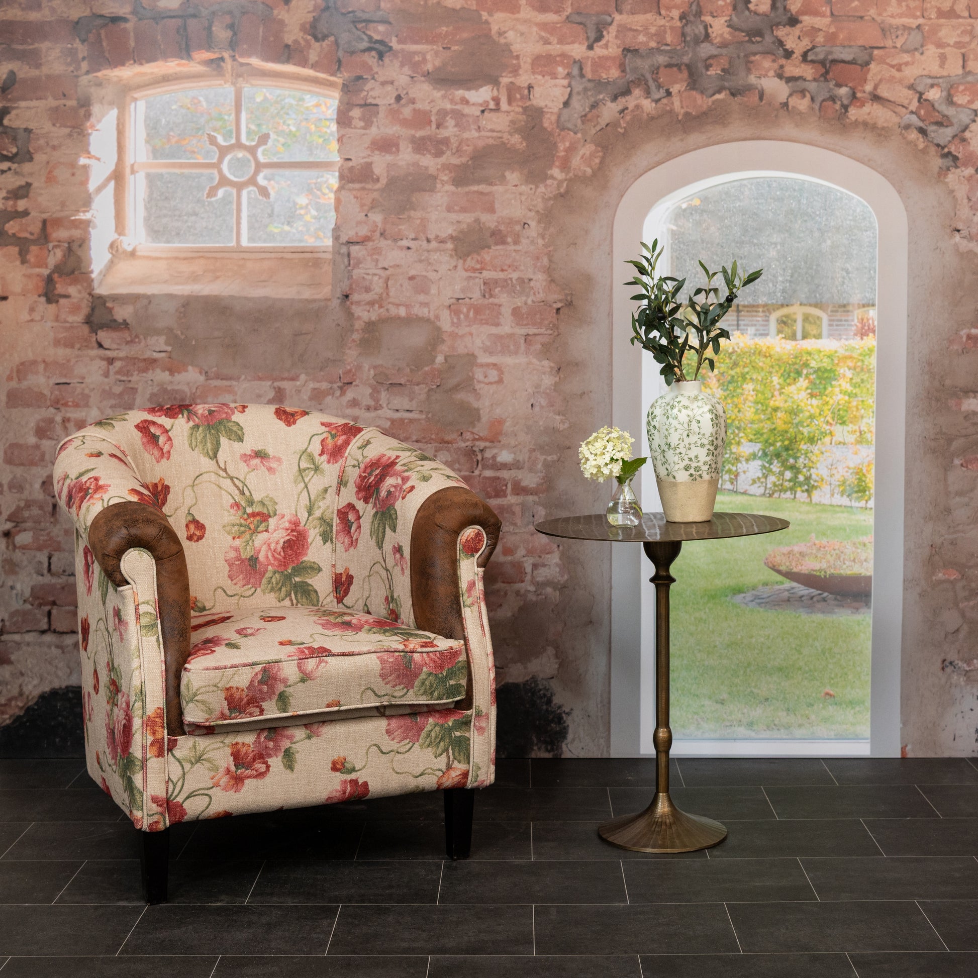 https://content.storeinfo.nl/applicatie/img/863/20250902144903_3832541_LazyNewRosesG03muur.jpg